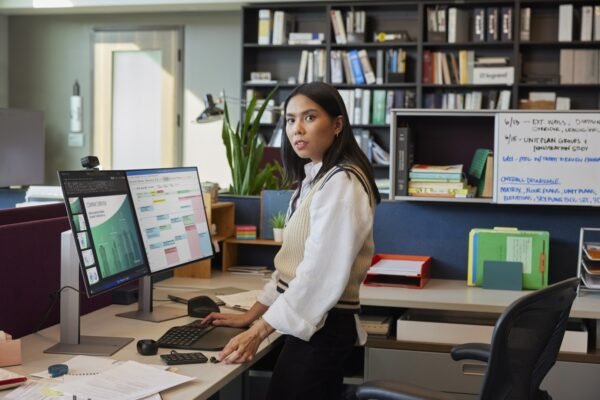 MONITOR HP LED 24”S7 Pro 724pu (8Y2F7AA) 100Hz
